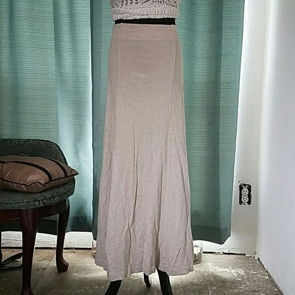 CAROLE LITTLE • Vtg Elegant Beige Maxi Skirt - Picture 2 of 4
